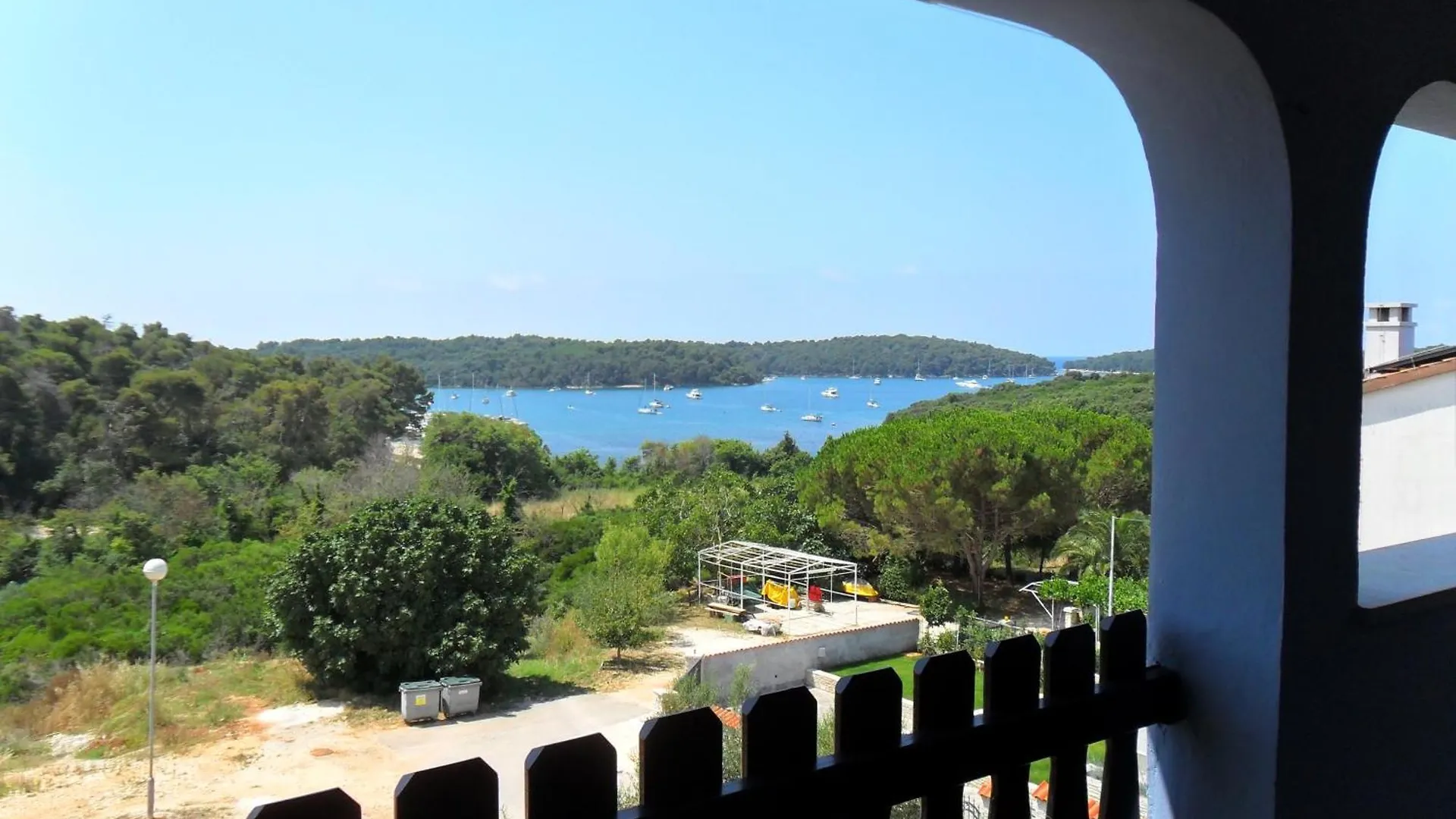 The Blue House Apartment Vinkuran