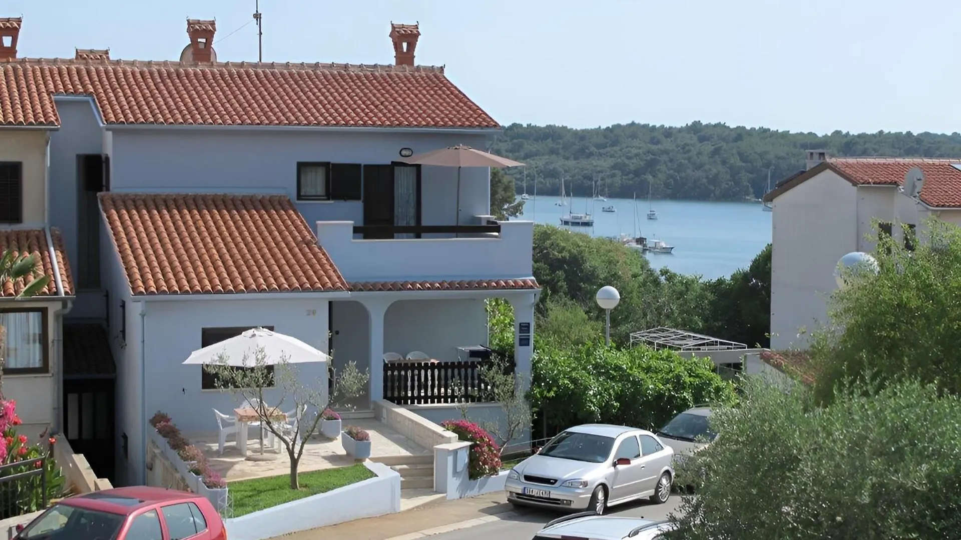 The Blue House Apartment Vinkuran