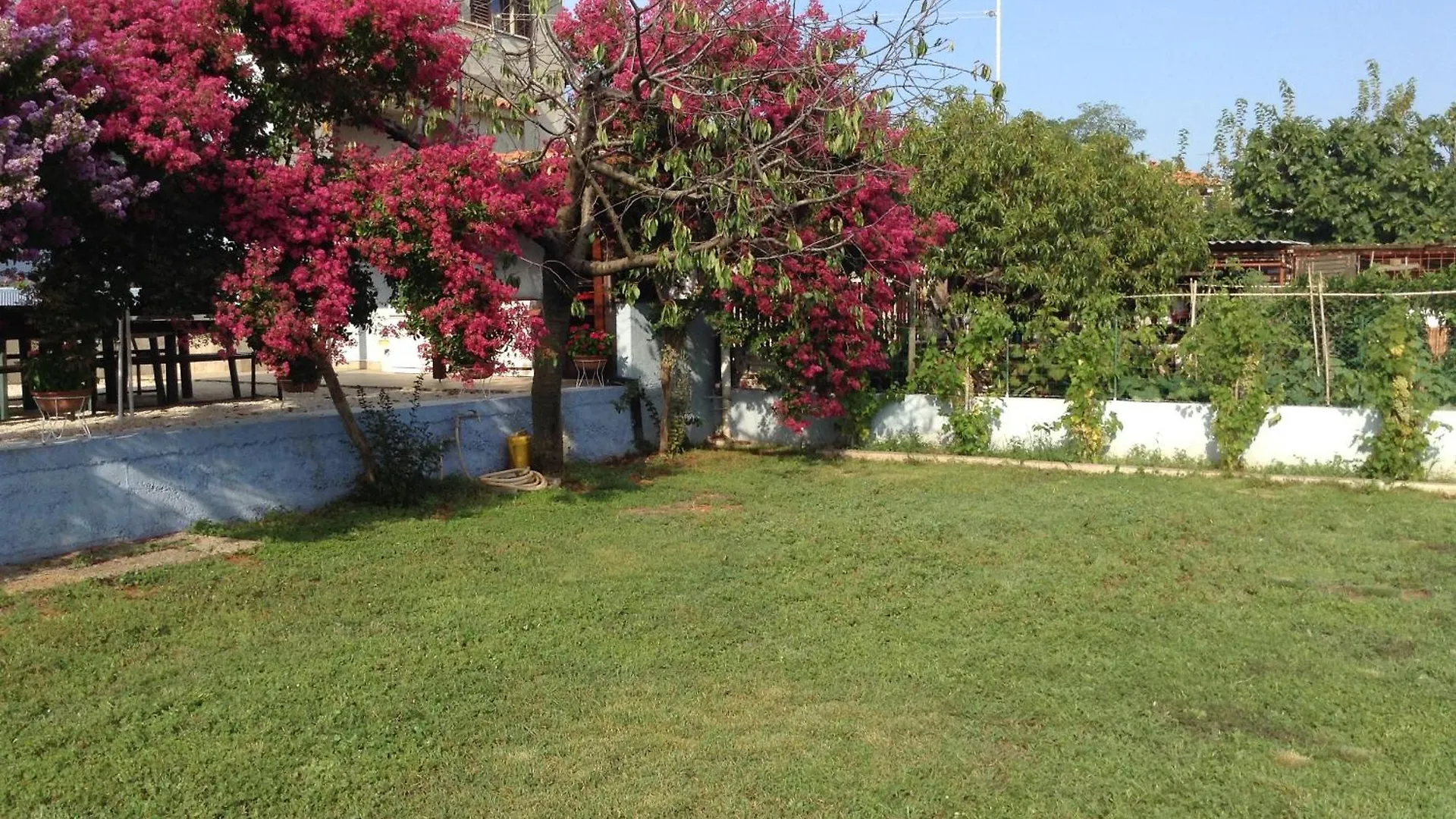 The Blue House Apartment Vinkuran